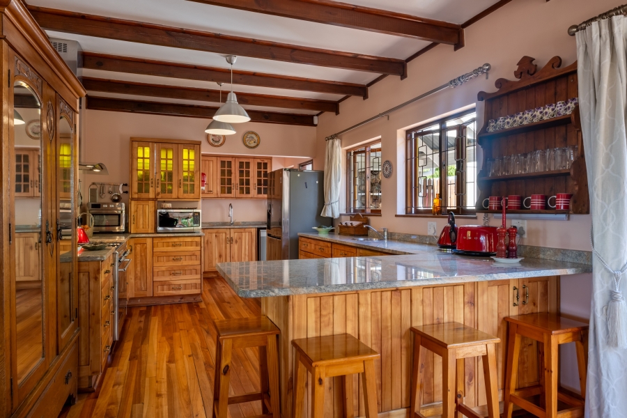 4 Bedroom Property for Sale in Belvidere Estate Western Cape